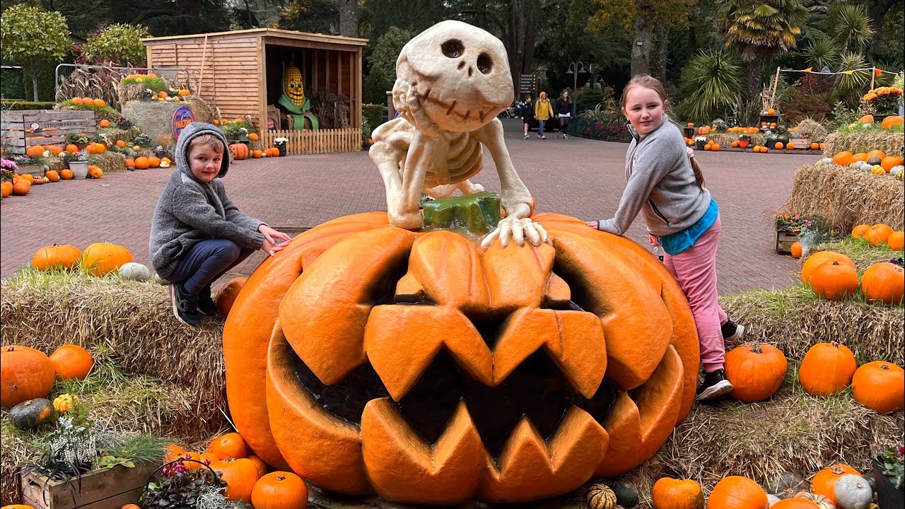 Paultons park November 3rd 2025 last day of the Halloween event. Quick trip out. 