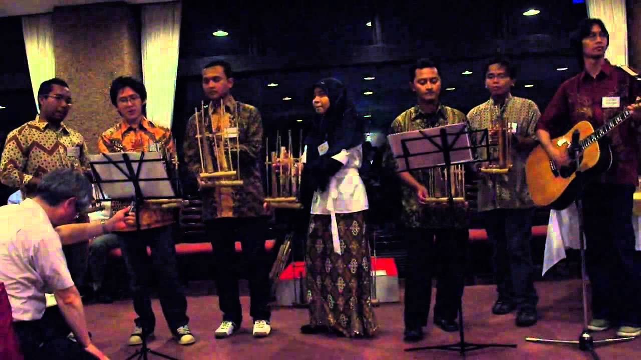 PPI Todai - Angklung performance (Bengawan Solo)