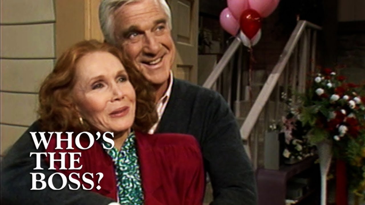 Mona Gets Engaged! | Who's The Boss?