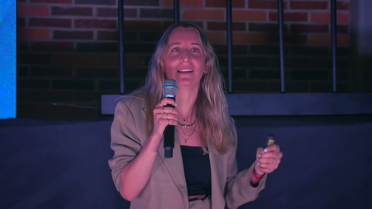 &iquest;Emprender es f&aacute;cil? &iquest;Seg&uacute;n qui&eacute;n? | Bea De la Borbolla | TEDxJard&iacute;nZenea