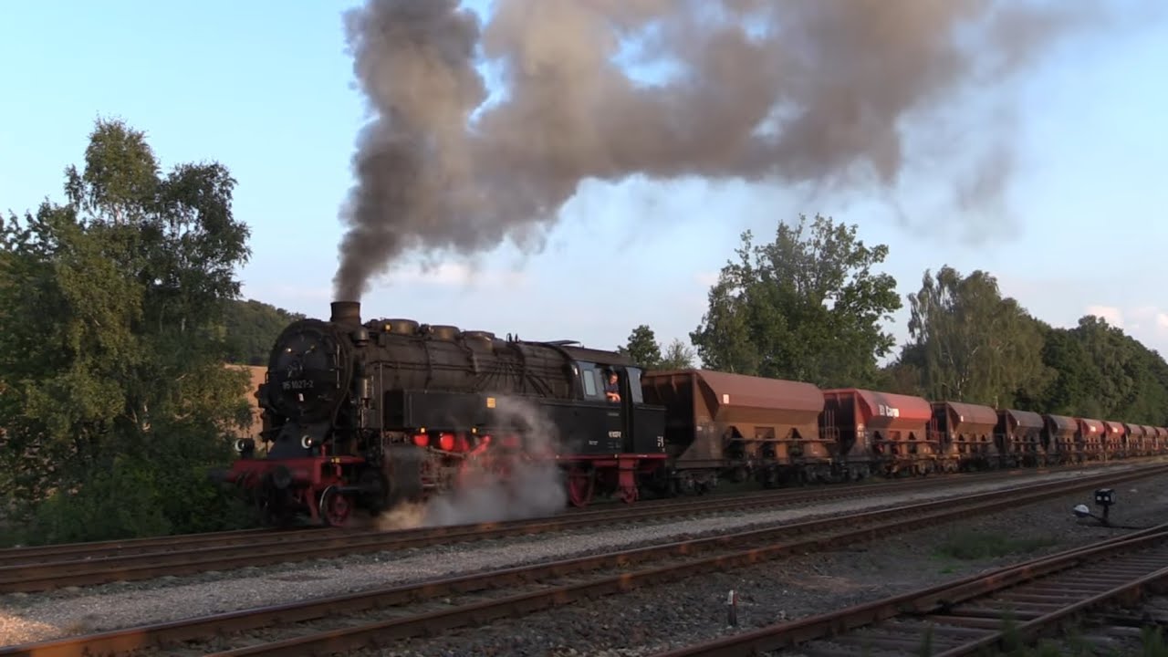 Am Limit - Bergkönigin 95 027 schuftet vor schweren Kieszügen