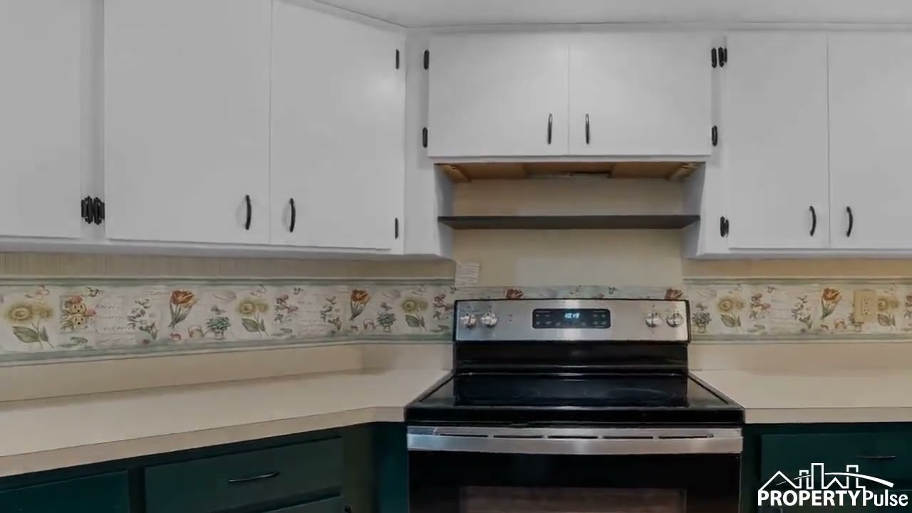 1102 HAREFIELD CIRCLE, SUN CITY CENTER, FL 33573