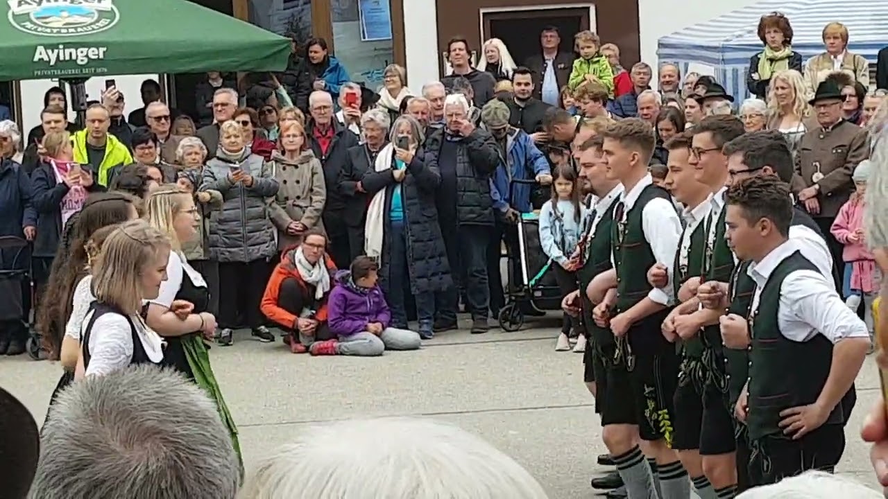 1. Tanz um den Maibaum 01.05.2022 Höhenkirchen-Siegertsbrunn