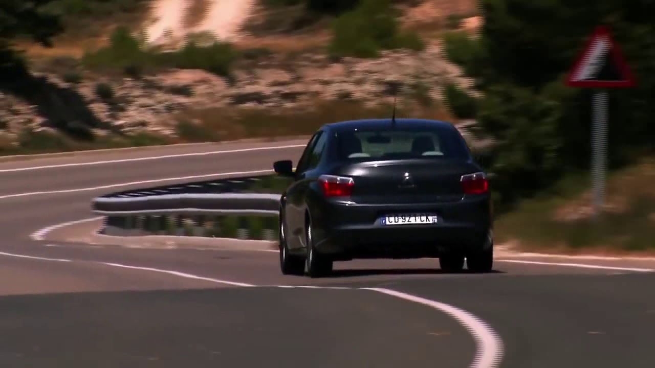 Citroën C-Elysée on the road