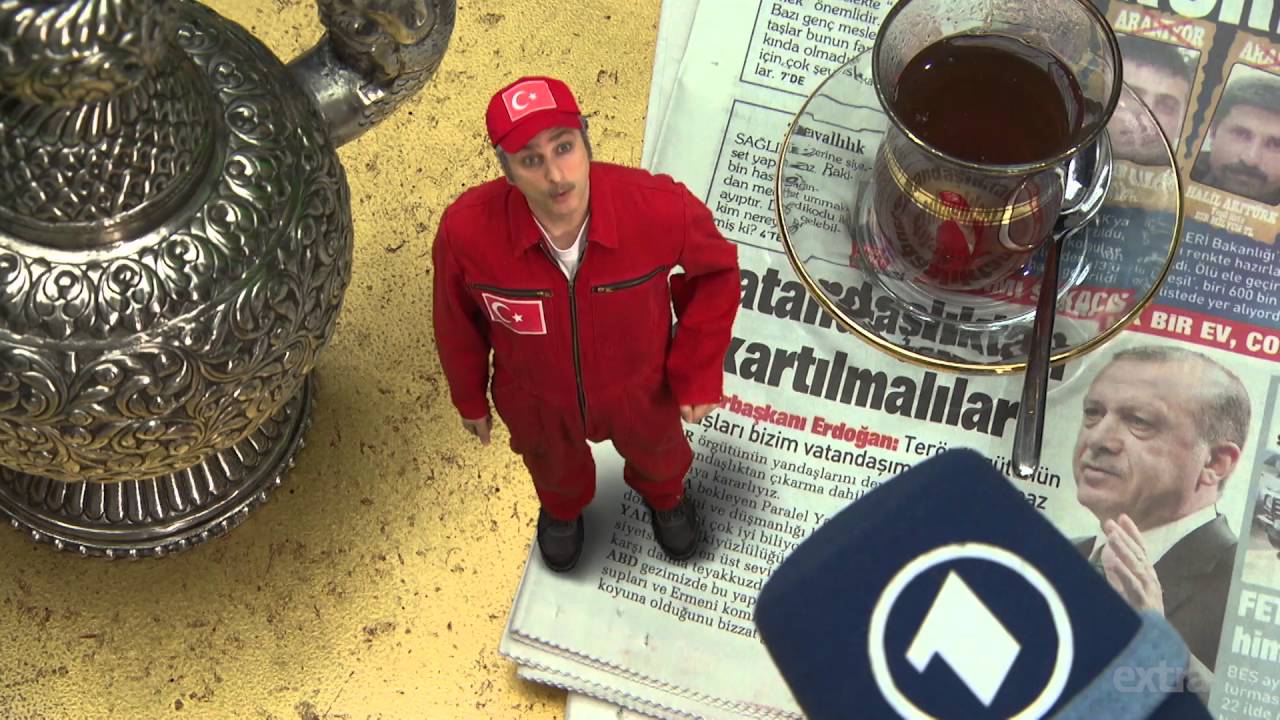 Johannes Schlüter - der Erdogan-Pilot | extra 3
