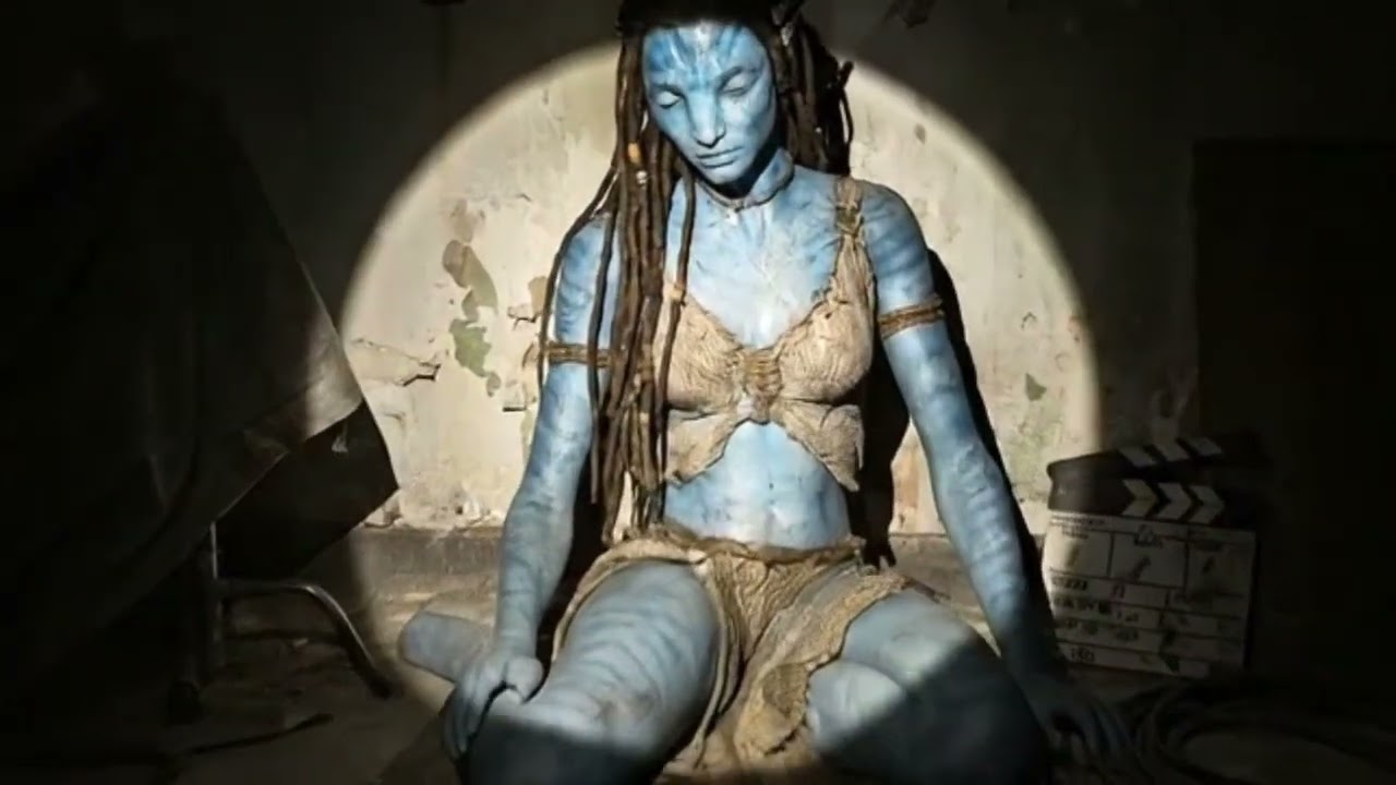 Locked for Years! Found Creepy Avatar Humans in an Abandoned House 💀😱