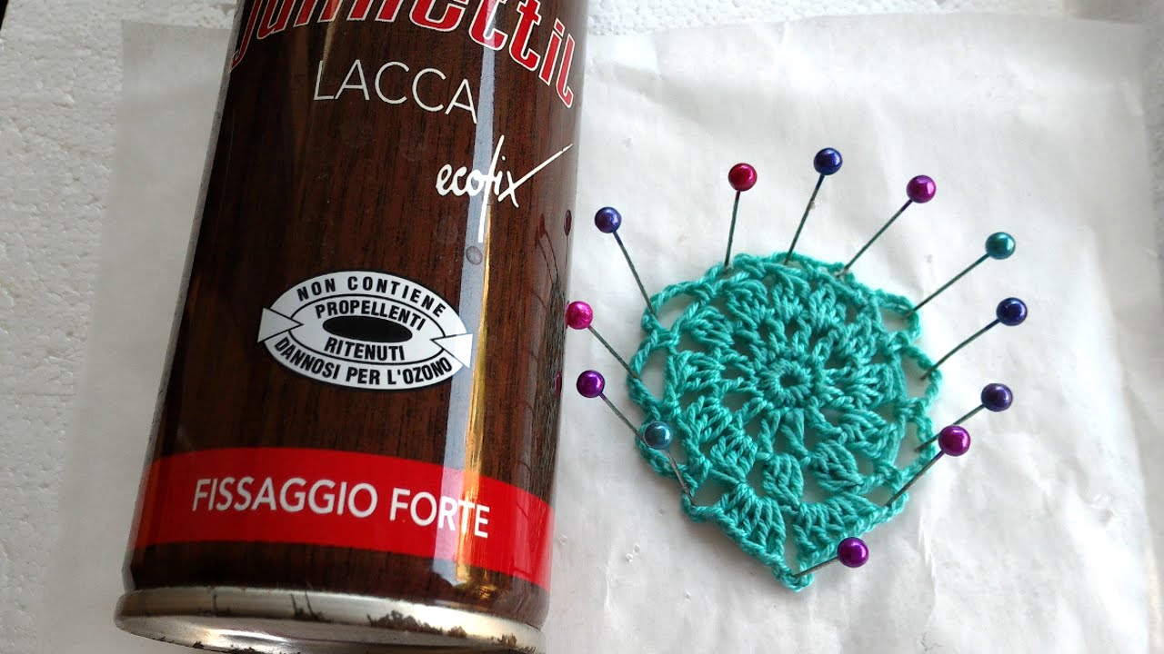 Inamidare le creazioni all'uncinetto con la lacca per capelli!!!