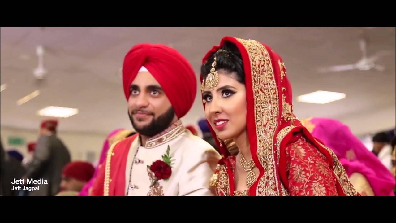 Father Sings to his Daughter on her Wedding Day - Desi Boyz UK