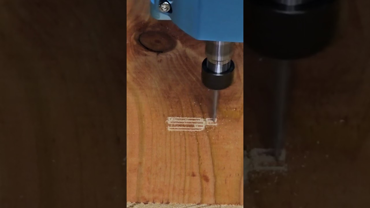 first cuts with the Genmitsu 4040-pro 