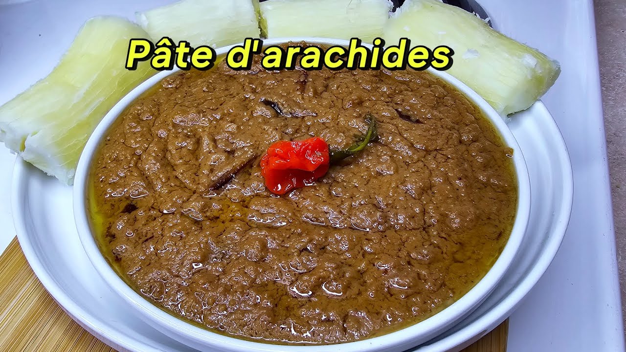 COMMENT RÉALISER UNE BONNE PÂTE D'ARACHIDES À LA CAMEROUNAISE AU PETIT POISSON FUMÉ / Nnam wondo