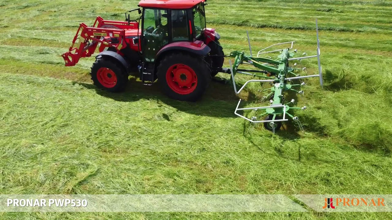 Przetrząsacz pokos&oacute;w Pronar PWP 530 - pokazy w Łanach 2021