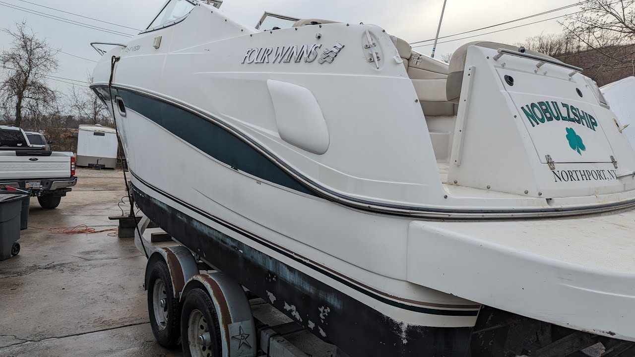 Four Winns 268 Vista 1999 parts boat or whole