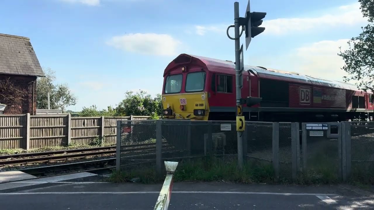 West Bank Hall Level Crossing (North Yorkshire) Friday 02.05.2025
