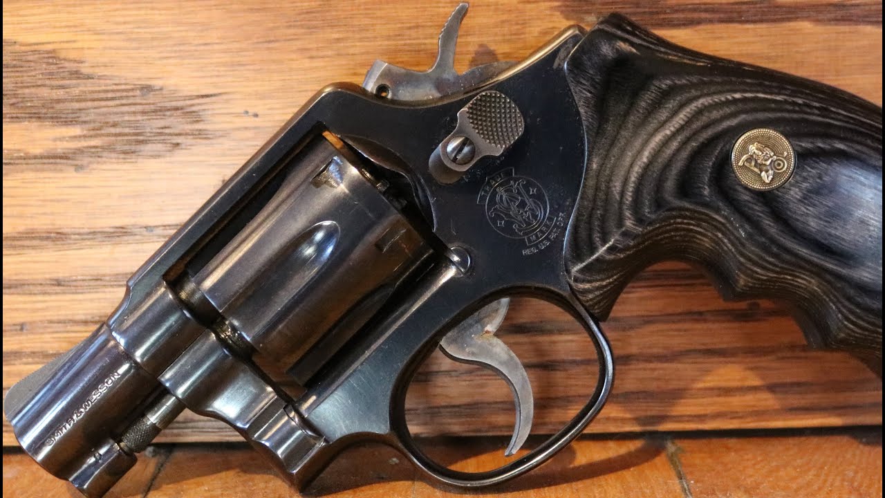 Smith and Wesson Model 10 Snub Nose (полный обзор)