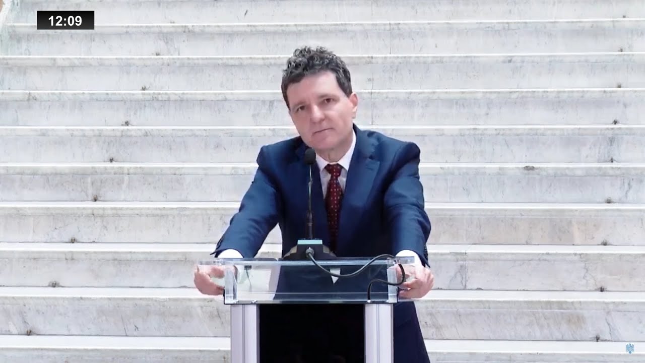 Nicușor Dan participă la decernarea Premiului ICDE lui Victor Rebengiuc