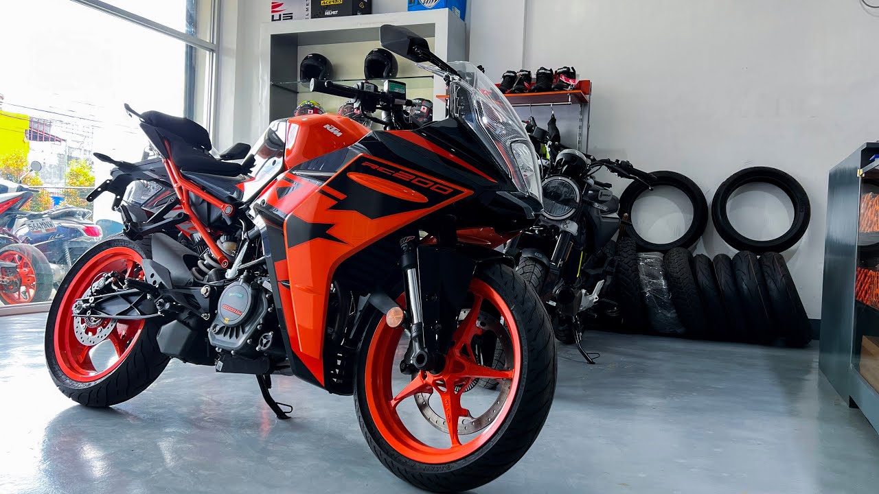 Ang Motor na Walang May Gusto -7 Changes of the NEW KTM RC 200 That You May LIKE - Or May Not Like.