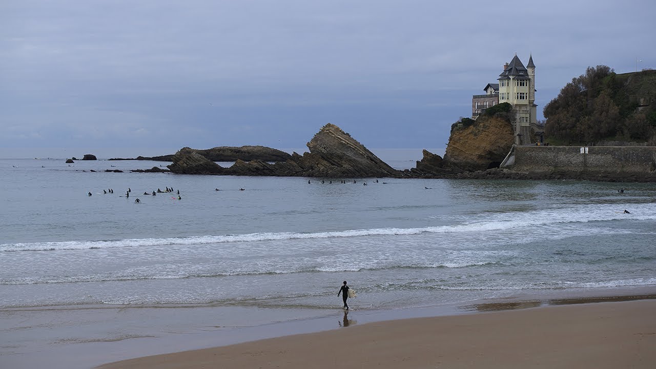 Surf à Biarritz (4K)