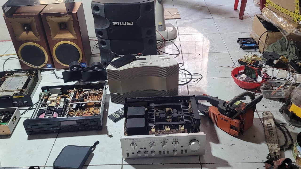 Líp ngày 28 12.lh 0974555742.thanh lý loa BMB .252v . Táp đài bos. Đầu đĩa  luxman