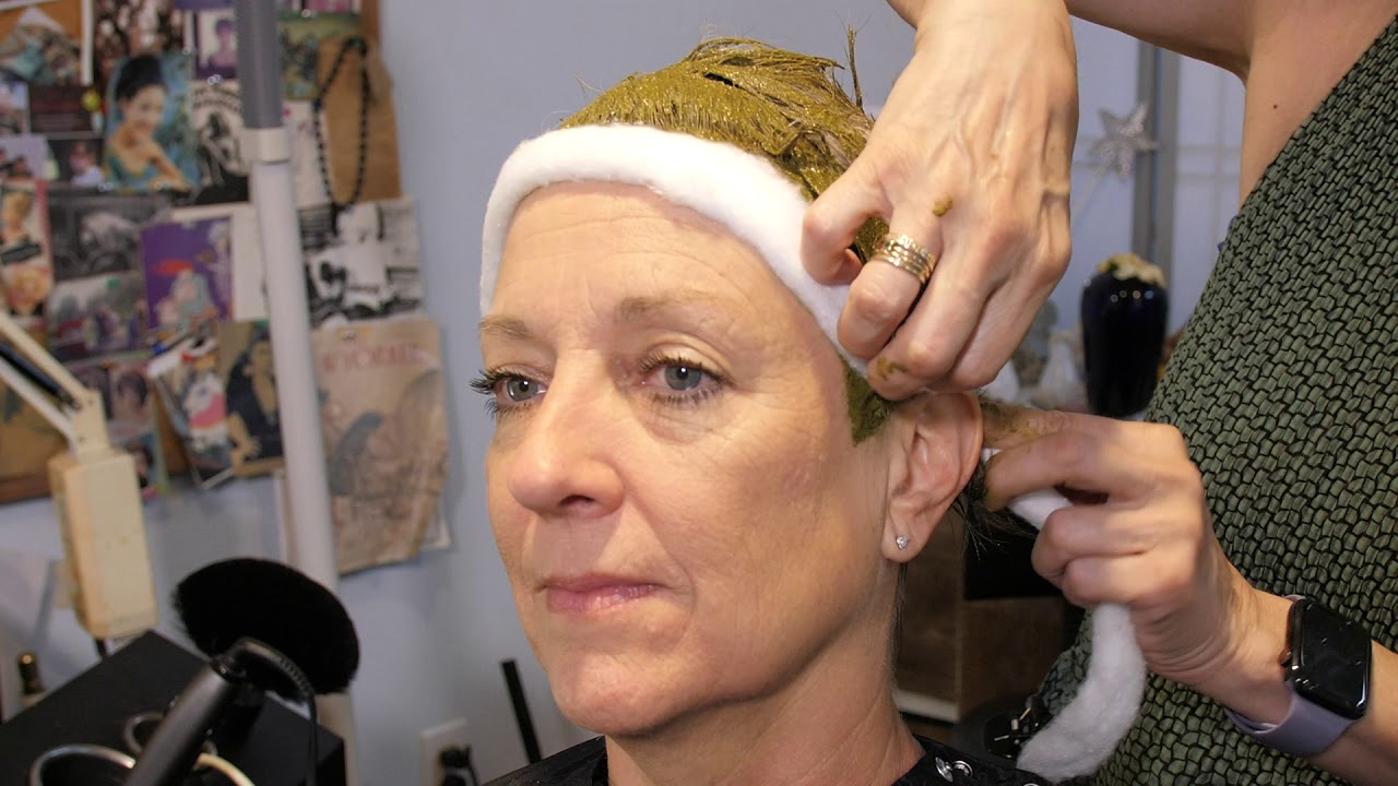 How to apply henna for blond tones using plant based hair color