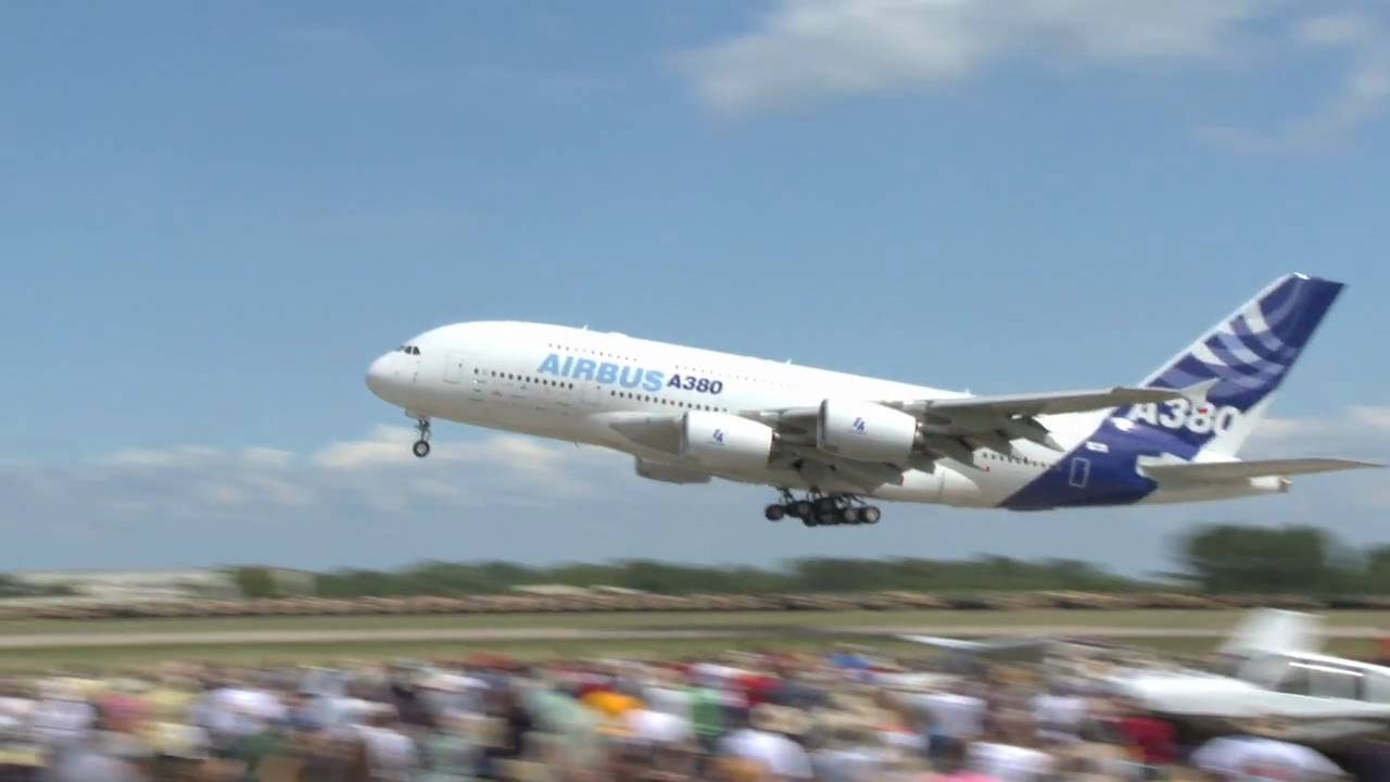 Airbus A380 Oshkosh Flight Demo [HD]