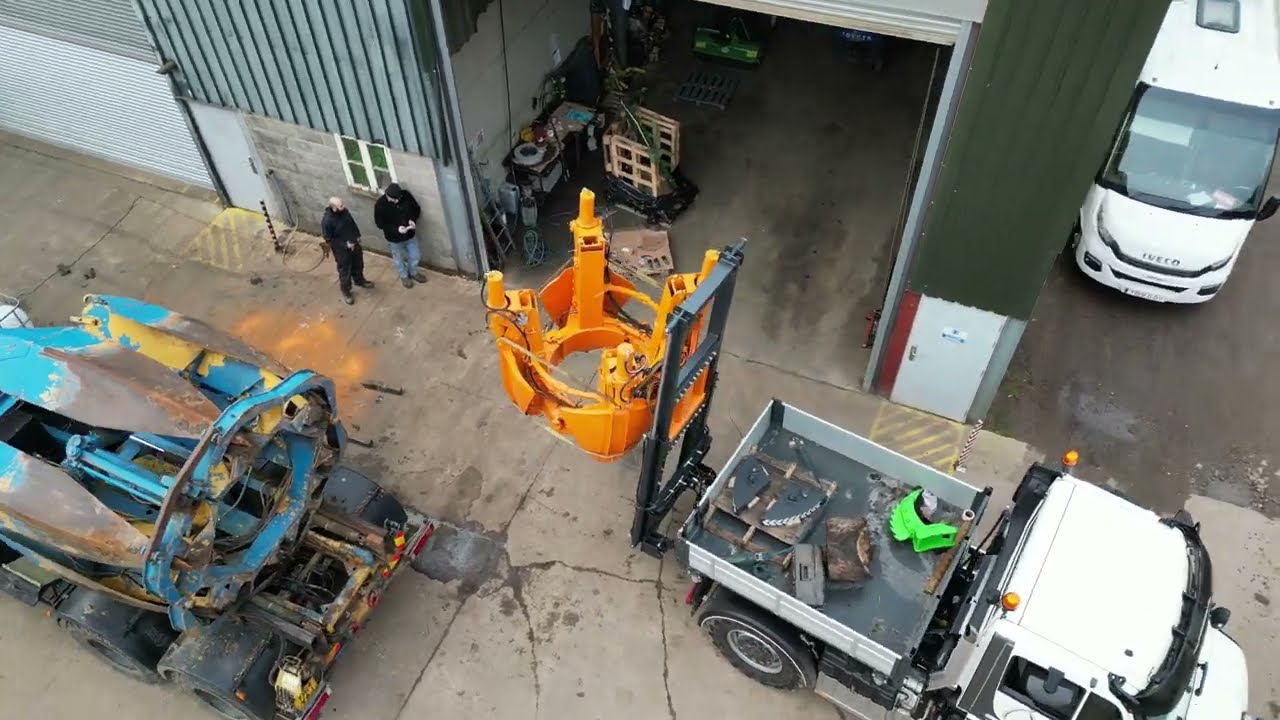 Tree spade lift mast for tractors cat3 and cat4 by RSL Engineering UK