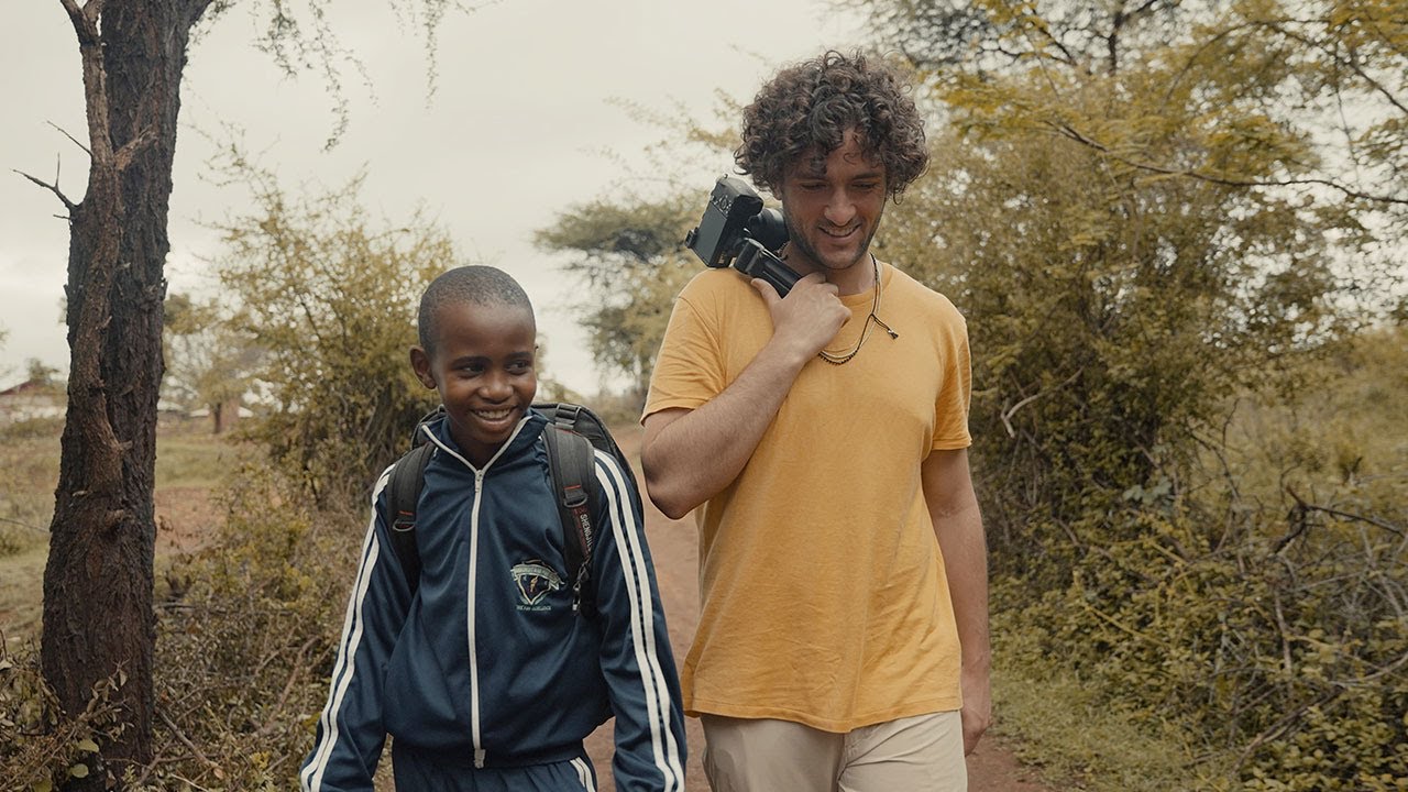 Come vive un bambino adottato a distanza in Kenya? | Progetto Happiness