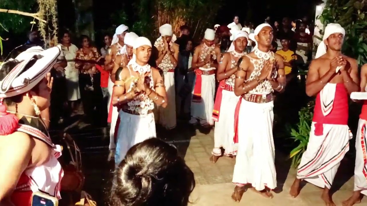 පන්නල ජාතික පසලෙ නර්ථන අංශයෙ මා හා කලාසහොදරයො සමග අප පාසලෙ නර්තන අංශයට සෙත් පතා සිදුකරනු ලෑබූවකි.