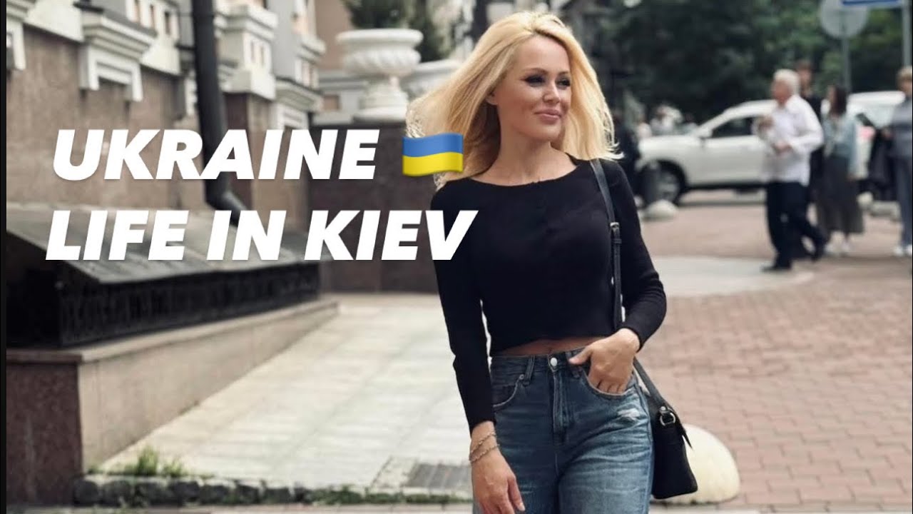Ukraine 🇺🇦Life in Kiev. April 16, 2026. The Streets of Kiev, Ukraine. Streets Scenes.