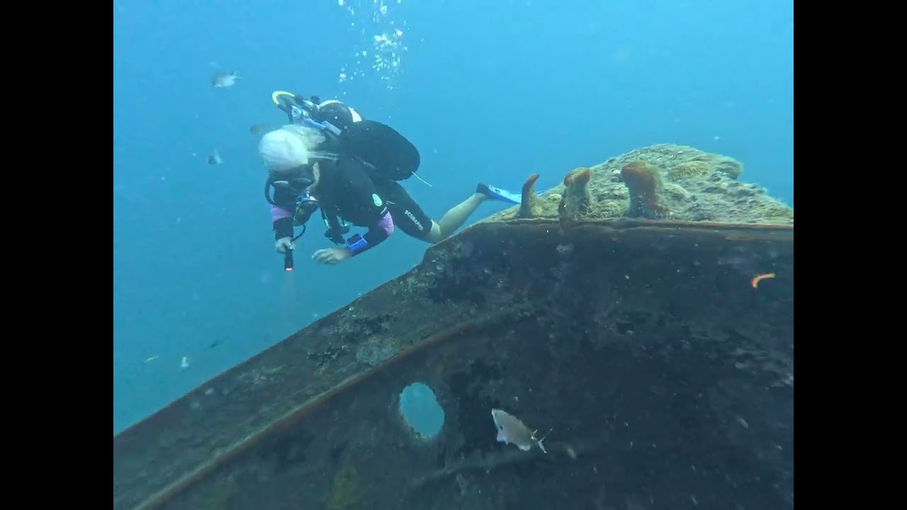 Diving the Stratmann Tug Ship Wreck, Bequia