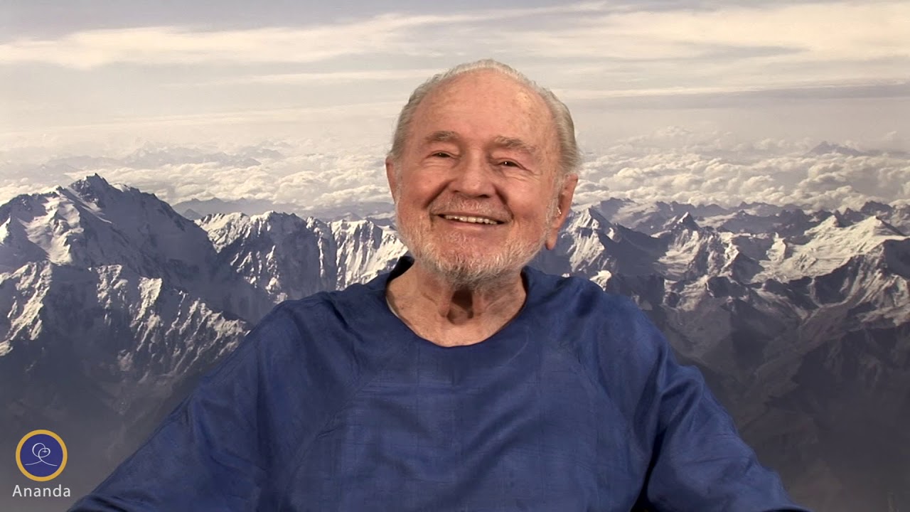The Story Behind the Writing of the Essence of the Bhagavad Gita (With Swami Kriyananda)