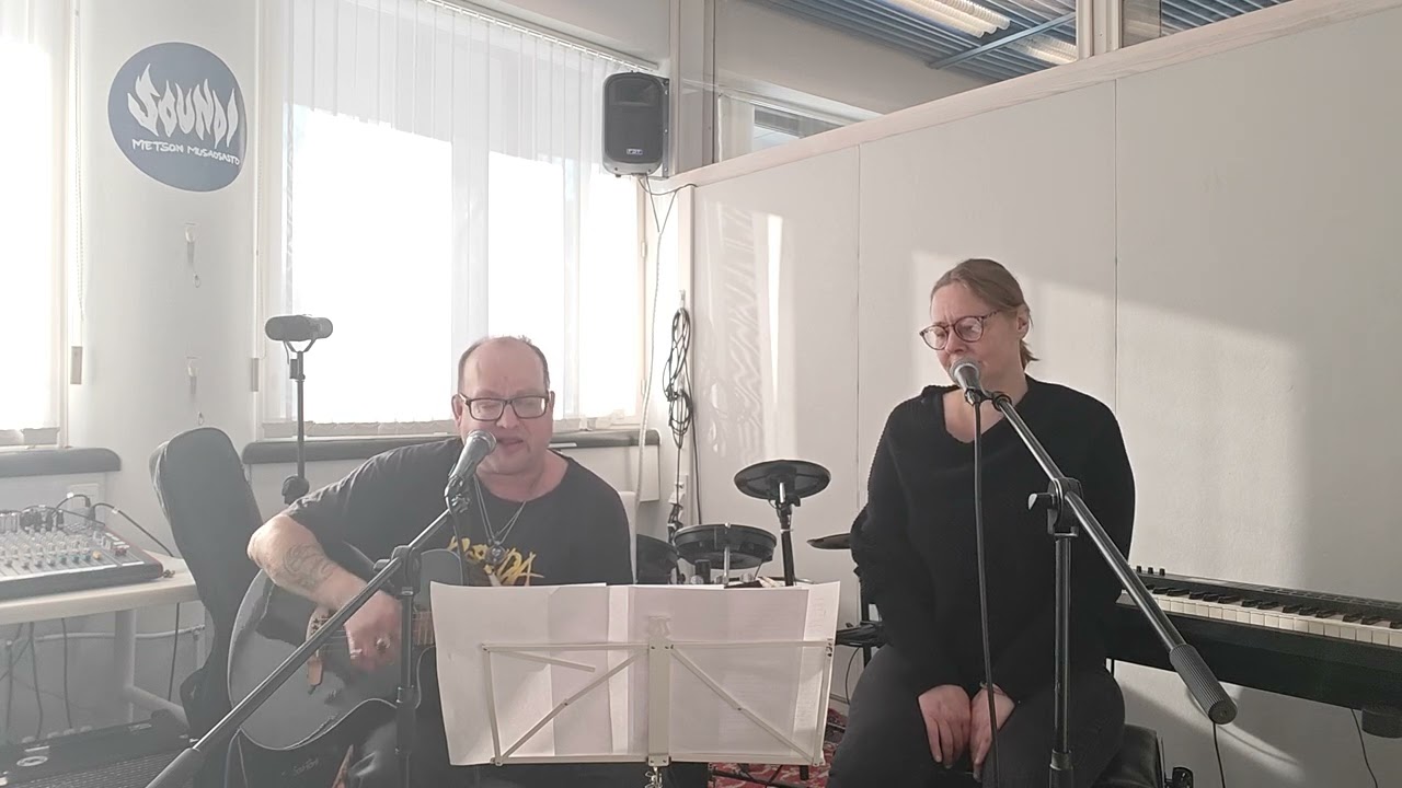 Kari&Anni - Ukkometso (Pate Mustajärvi Cover)