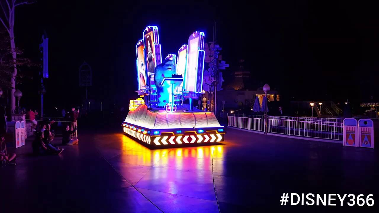 Day 1684: Disney Paint The Night Electrical Parade. #Disney366