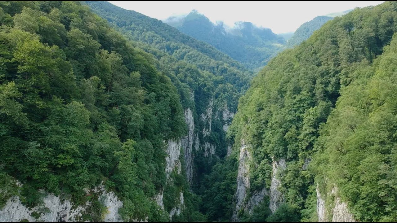 Un pas de côté : Les canyons de Larrau