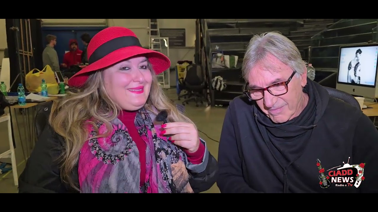 Emanuela Petroni presenta in TV Massimo Vanni  FAN FILM 