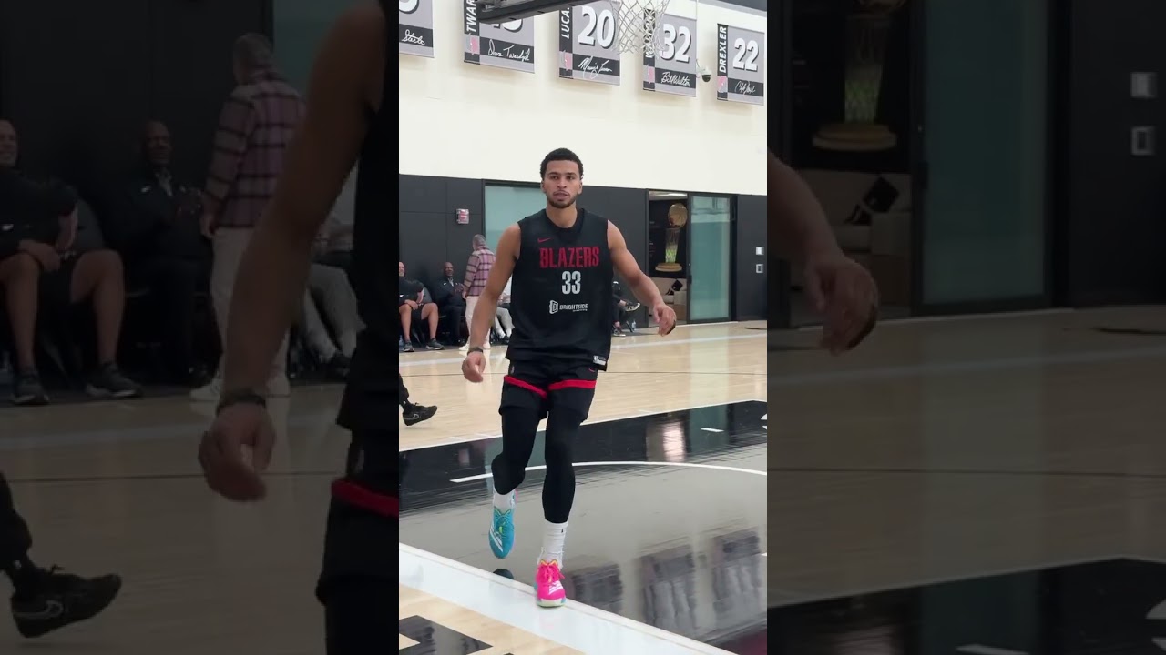 Toumani Camara with BIG DUNK on day 2 of Blazers' training camp!