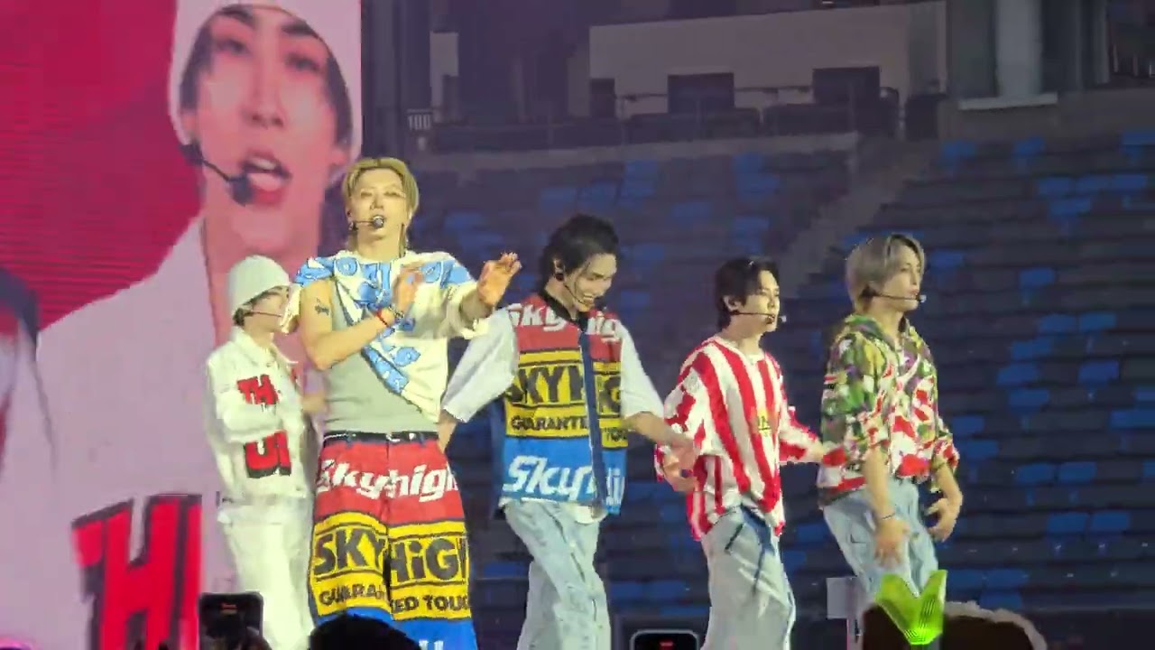 SMTown in LA - 05.11.25 - WayV 
