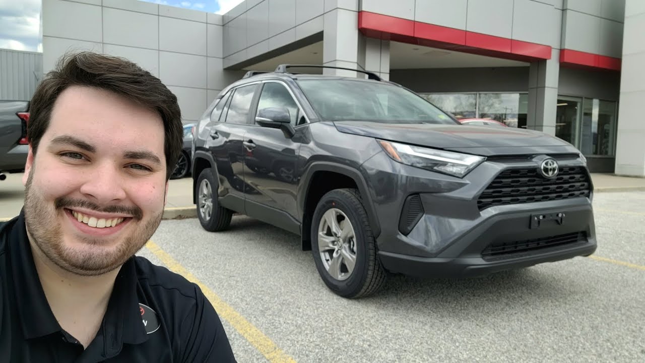 2024 Toyota RAV4 XLE AWD in Magnetic Gray Metallic