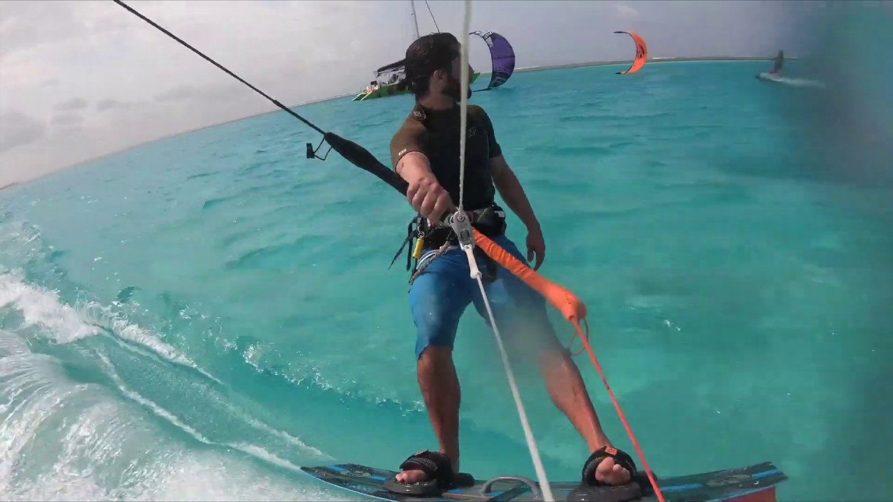 Kitesurfing Cruise San Blas Islands Panama with GreenFlashCat.com