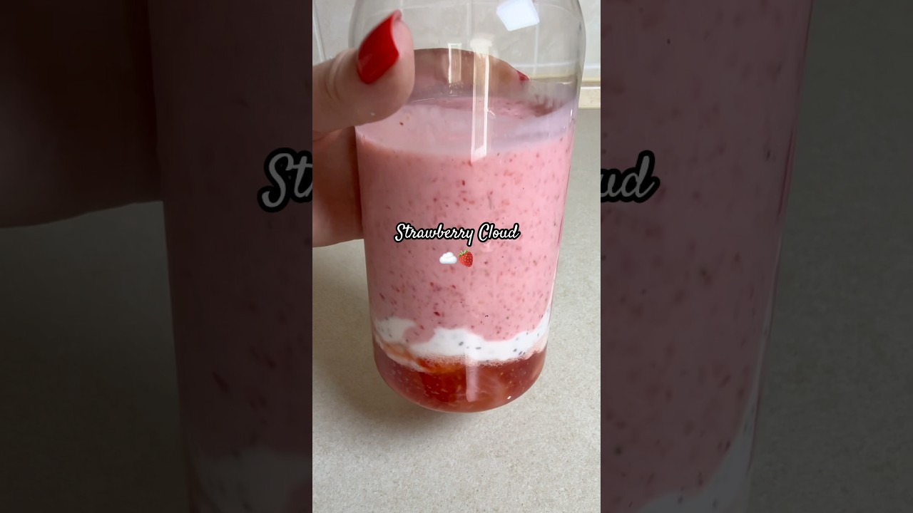 Strawberry Cloud 🍓☁️ #StrawberryCloud #HealthySnack #smoothietime