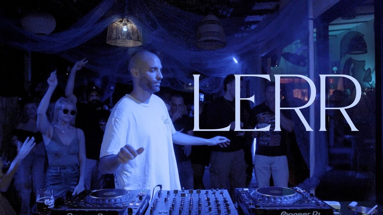 Energetic & Groovy House Mix at Blue Room 22 |S01E09| w/ LERR