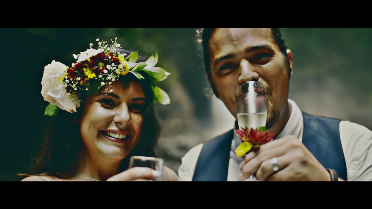 Exclusive waterfall wedding in Bali