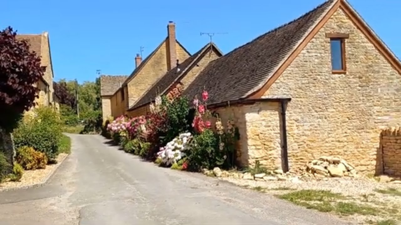 LONGBOROUGH VILLAGE  WALK   COTSWOLDS COUNTRYSIDE ENGLAND