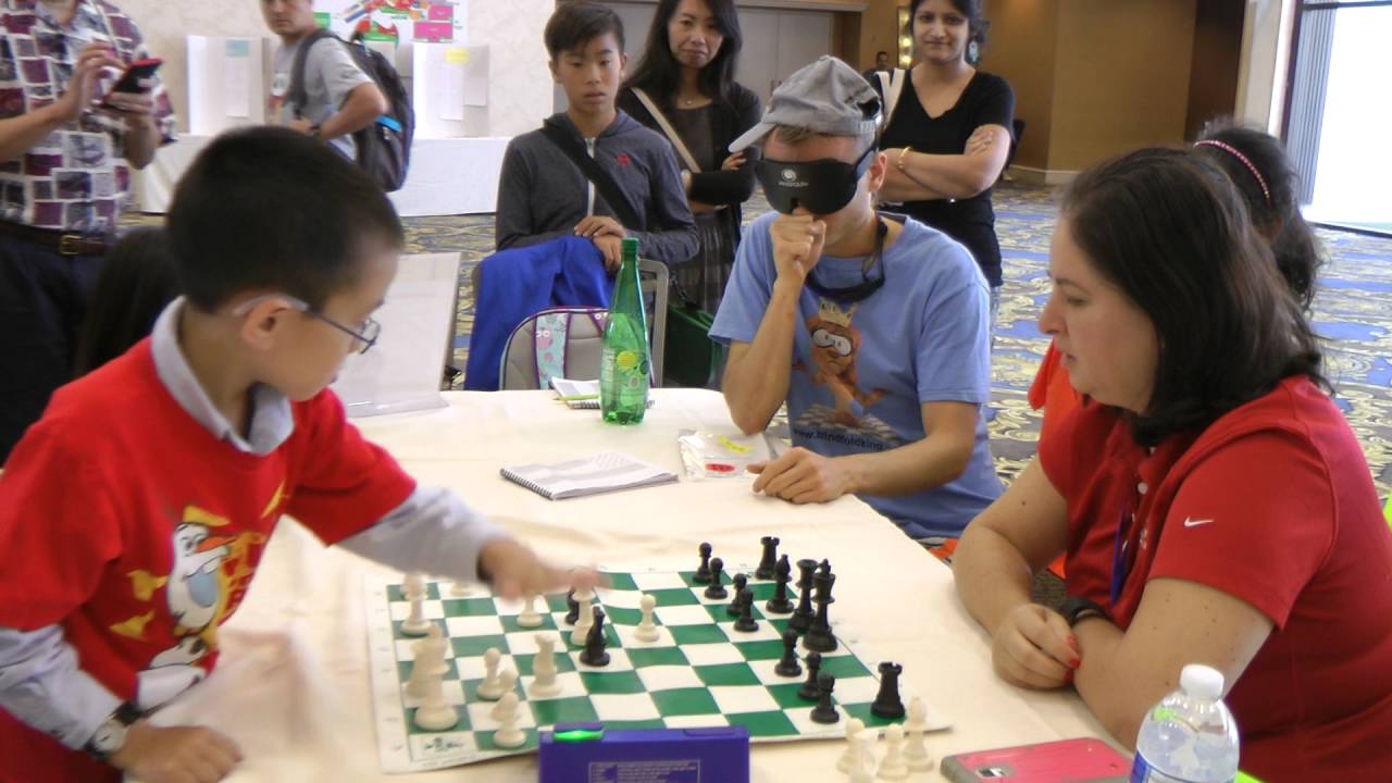 Brian - Playing chess with GM Timur Gareyev (Blindfold) at Las Vegas, 6/24/16