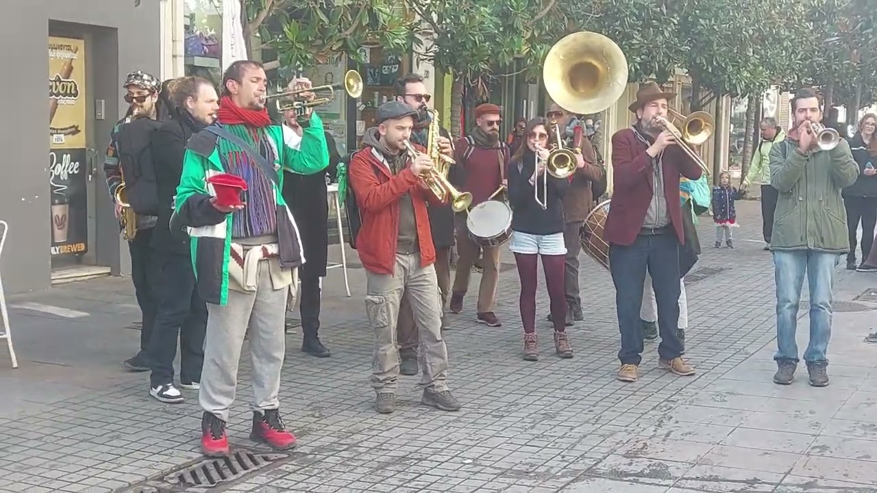 Happy Greek street music in Athens, and ready for carnival | Omilo