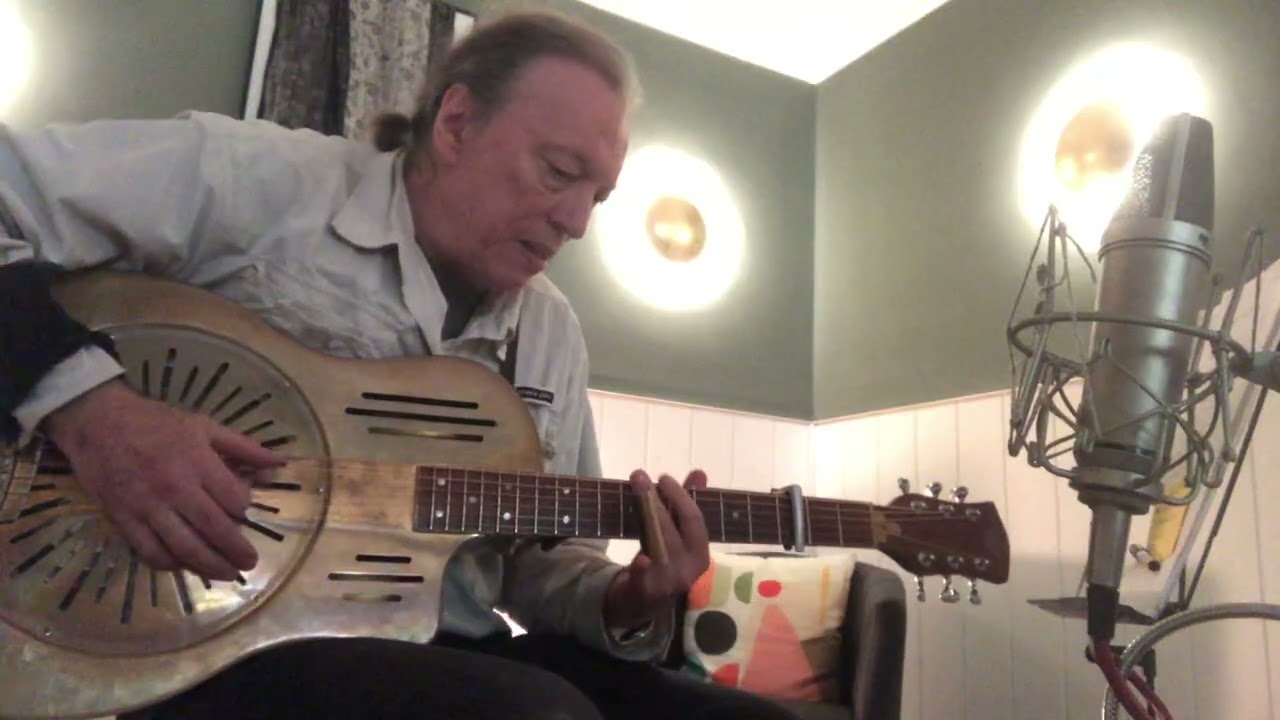 Play it like Louis - a Resonator guitar song