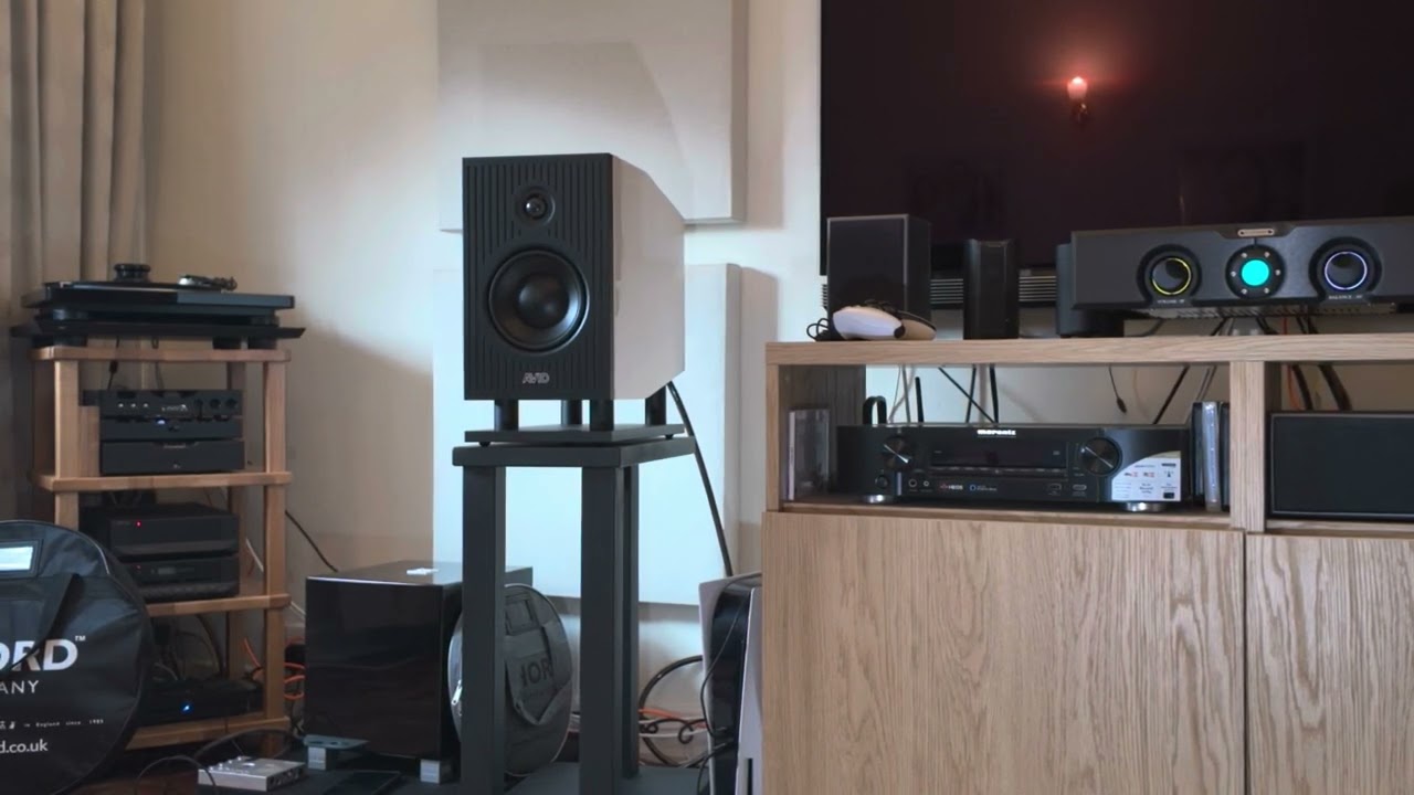 Chord Electronics Ultima Integrated Amplifier playing Pink Floyd on vinyl 💪🇬🇧