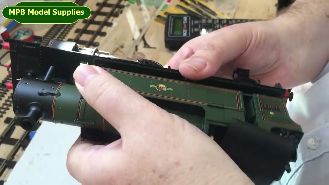 Fitting a DCC Decoder to a Lionheart O Gauge Prairie
