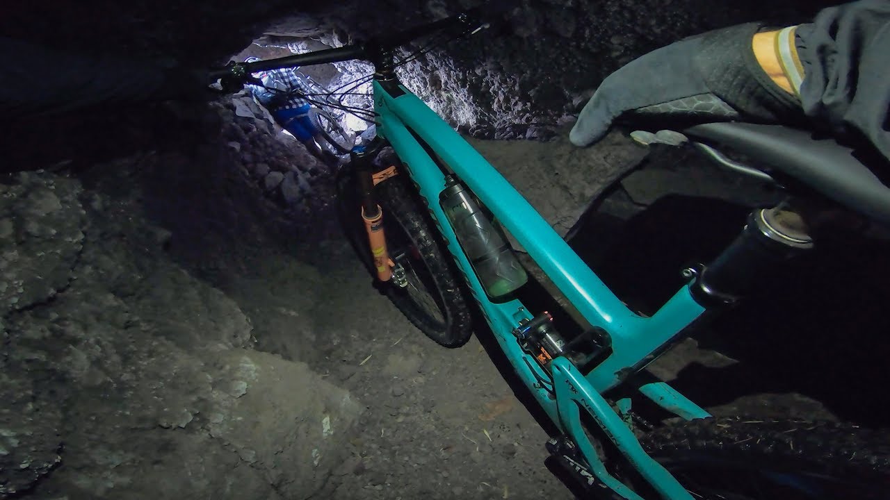 MTB TUNNEL EXPEDITION | Mit Steffi Marth La Palma's Wasser Tunnel entdecken