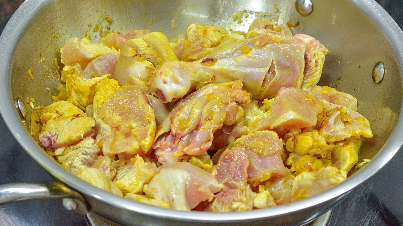 चिकन सुक्का बनवा ह्या पद्धतीने एकदम मसालेदार | Chicken Sukka Recipe