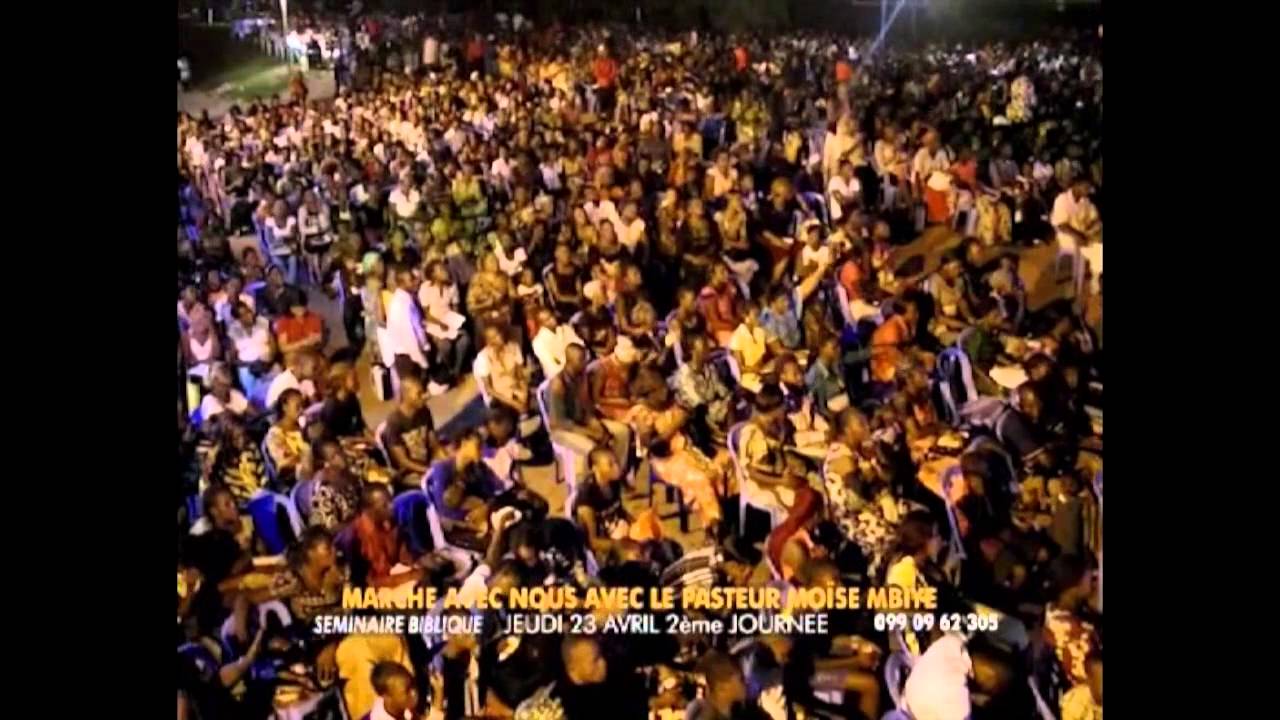 Pasteur Moise Mbiye - Saintet&eacute; &agrave; ton nom (ADORATION)